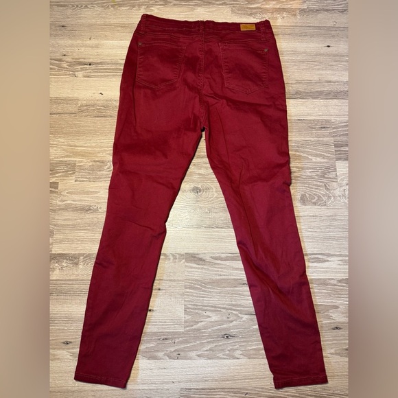 Judy Blue Skinny Fit Classic Slim Jeans Maroon Red Wine Size 15/32 - Picture 2 of 7